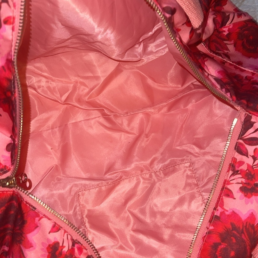 🌺BANDO 4 Piece FLORAL DUFFEL,MAKEUP BAG, ZIP BAG & NECK REST SET - Picture 6 of 12